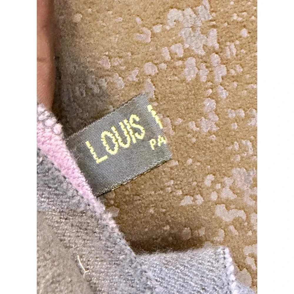 Flat $200 Sale Louis Vuitton Logomania Scarf Grey Pink Monogram Logo Fringed